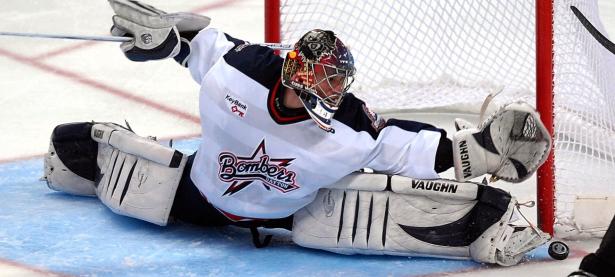 澳网首回合对决在即！广东男篮演练定位球，多特蒙德密集防守应对