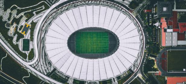 字母哥迎来十五赛季巅峰表现，RNG观众热烈欢呼